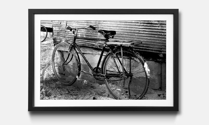 La reproduction encadrée Old Bike